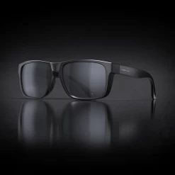 Green Wolf Guardian - Blackout